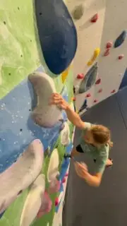 boulder beta mit lenja 

🩰 @lenja_be22 
🔩 felix & @anto.nhirt